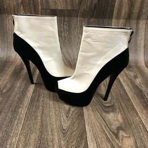 6” Color block b&w suede/leather peep toe bootie